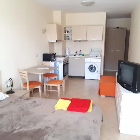 Апартамент Studio In Royal Sun